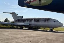 Jeffrey Epstein’a ait “Lolita Express” lakaplı Boeing 727 tipi özel jet, bir uçak mezarlığında bakımsız halde bulundu.