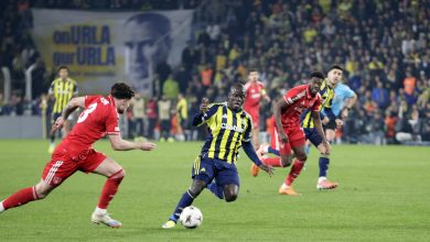 Avrupa Ligi son 16 play-off turu ilk maçında Fenerbahçe evinde Premier Lig ekiplerinden Nottingham Forest'a farklı kaybetti