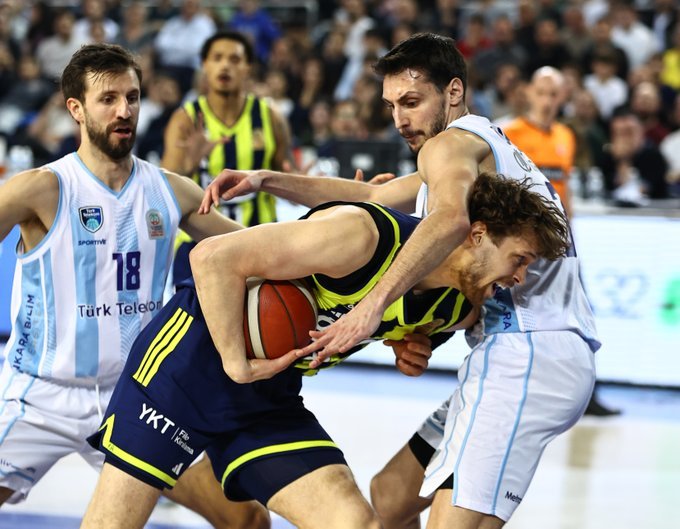 Ziraat Bankası Türkiye Kupası 2026'da Fenerbahçe Beko, Türk Telekom'u yenerek finalde Beşiktaş Gain'in rakibi oldu