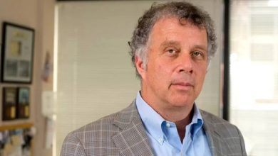 FETÖ elebaşı Fetullah Gülen’in ABD’deki avukatı olarak bilinen Reid Weingarten’ın, Epstein’in de hukuki temsilciliğini üstlendiğini ortaya çıktı