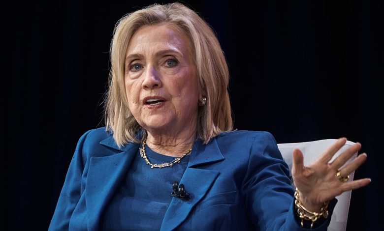 Hillary Clinton, 26 Şubat'ta kongrede hakkında ifade vereceği Epstein dosyalarının ABD Başkanı Donald Trump tarafından yok edildiğini öne sürdü