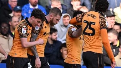 Hull City, Premier Lig’e yürüyor 1 İş insanı Acun Ilıcalı’nın sahibi olduğu Hull City, Portsmouth deplasmanında 1-0 kazanarak İngiltere Championship Ligi’nde haftayı 3. bitirdi