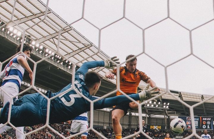 İş insanı Acun Ilıcalı’nın sahibi olduğu Hull City, İngiltere Championship Ligi’nde Queens Park Rangers'a evinde kaybetti