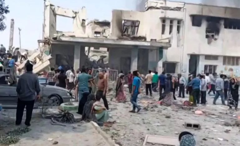 İran devlet medyası, İsrail’in güneydeki Minab kentinde bir ilkokul kız öğrenci okulunu vurduğunu ve en az 51 kişinin yaşamını yitirdiğini duyurdu.