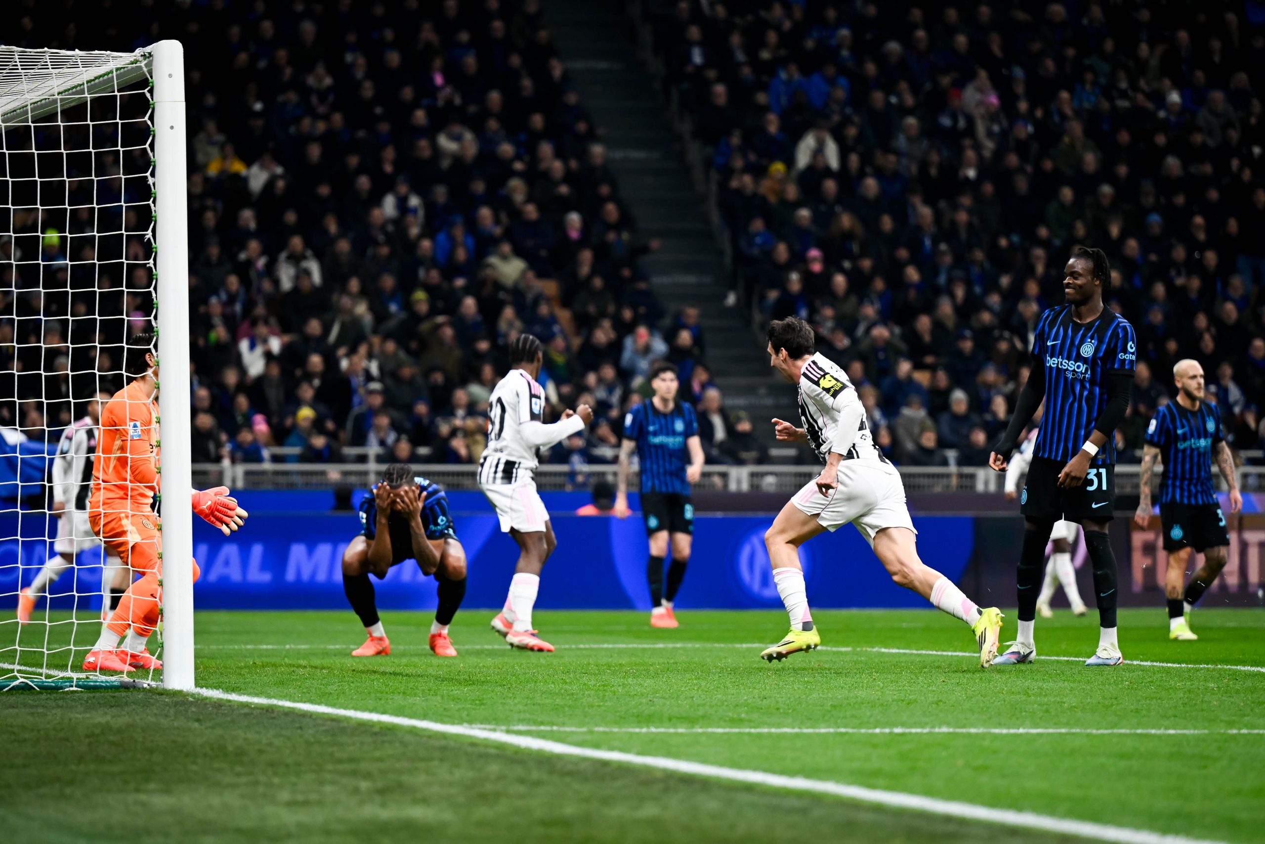 Şampiyonlar Ligi'nde 17 Şubat'ta Galatasaray ile karşılaşacak Juventus, Inter deplasmanında 90'da yediği golle 3-2 kaybetti