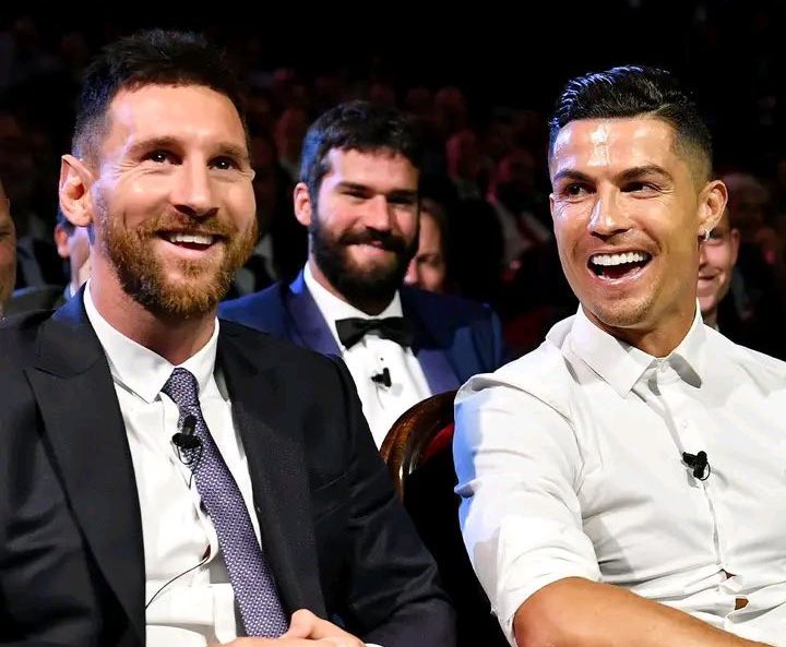 Suudi Arabistan’a rest çekerek Portekiz’e giden Cristiano Ronaldo’nun Lionel Messi ile birlikte Inter Miami’de forma giymesi an meselesi