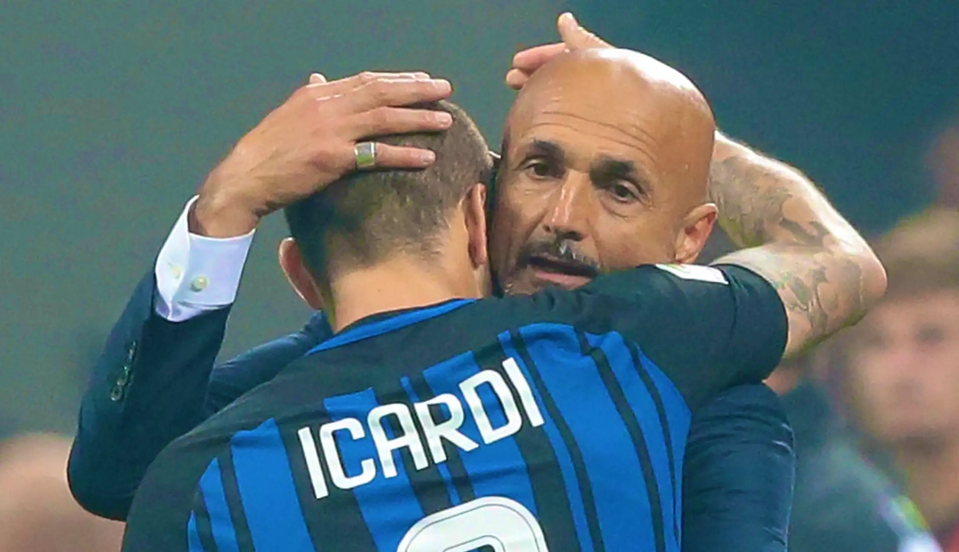 Mauro Icardi, Juventus yolunda 1 İtalya'nın Juventus kulübü, Galatasaray ile sözleşmesi sezon sonunda sona erecek Mauro Icardi'ye 1.5 yıllık sözleşme önerdi