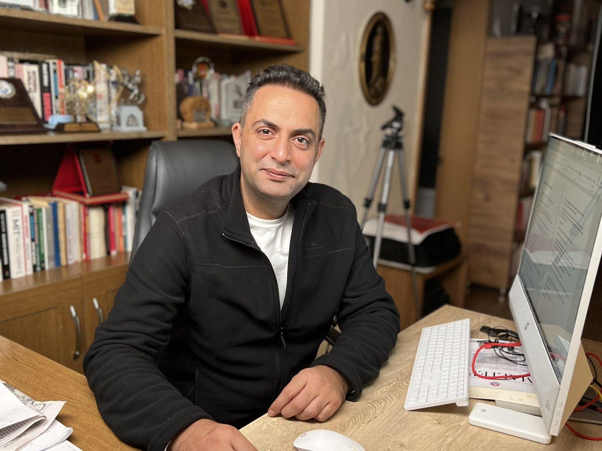 Gazeteci Murat Ağırel, Cumhuriyet gazetesindeki köşesinde yasadışı bahisle ilgili çarpıcı bir yazı kaleme aldı