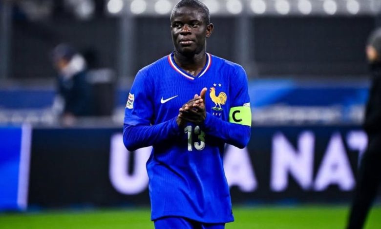 Fenerbahçe, Fransız orta saha N'Golo Kante'yi 5 milyon Euro artı Youssef En Nesyri karşılığında transfer etti