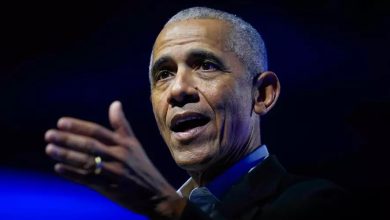 Barack Obama, katıldığı bir podcast programında uzaylıların varlığına inandığını ancak kendisinin hiç görmediğini söyleyerek dikkat çeken açıklamalarda bulundu.