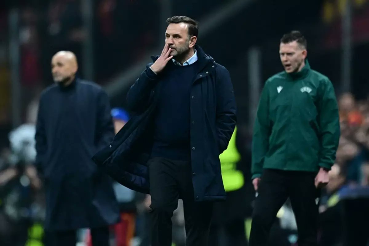 Şampiyonlar Ligi'nde Juventus'u 5-2 yenen Galatasaray'ın teknik direktörü Okan Buruk, "İkinci maçı oynadıktan sonra sevinmemiz gerekiyor" dedi