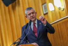 CHP Genel Başkanı Özgür Özel, Keçiören Belediye Başkanı Mesut Özarslan'ın, Ankaragücü tribün liderine daire teklif ettiğini öne sürdü