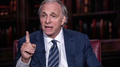 İmparatorlukların nasıl çöktüğünü gösteren 500 yıllık bir veri yayınlayan Ray Dalio, "Sıra ABD'de" dedi