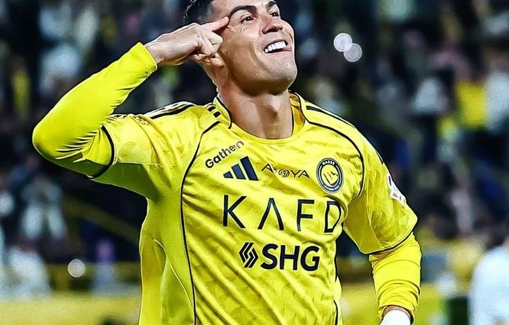 Suudi Arabistan'da Al Nassr formasıyla art arda ikinci maçına çıkmayan Cristiano Ronaldo, Al Nassr ile ipleri kopardı
