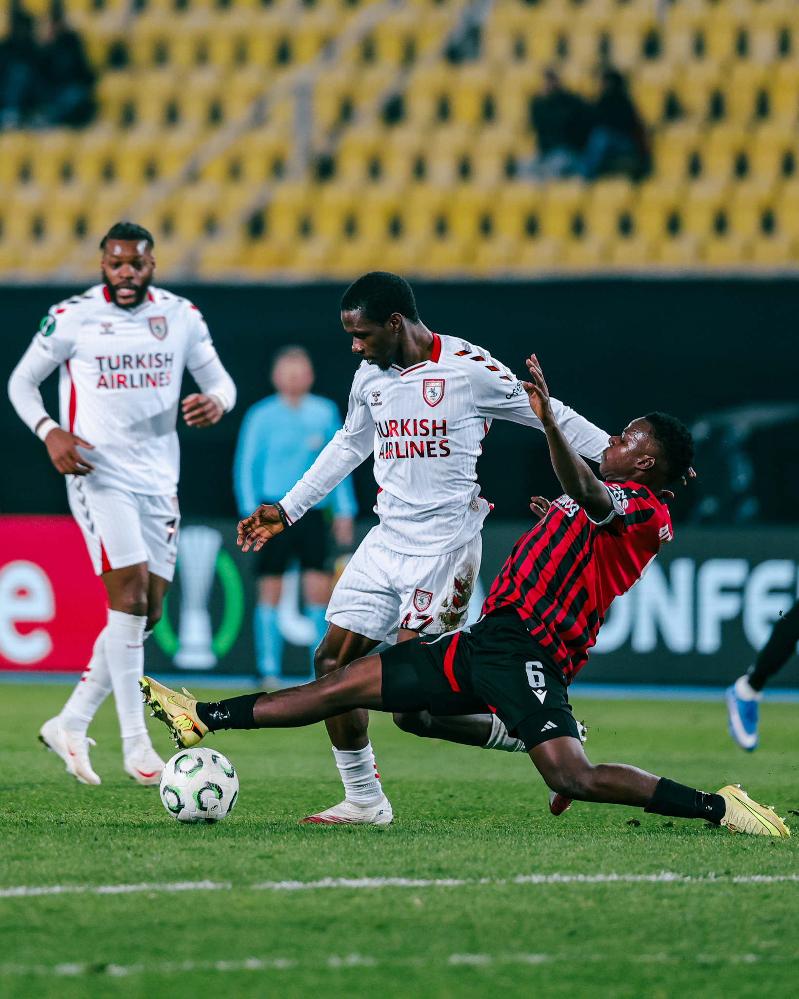 Samsunspor, UEFA Konferans Ligi Play-Off Turu ilk maçında Shkendija'yı deplasmanda mağlup ederek avantaj yakaladı