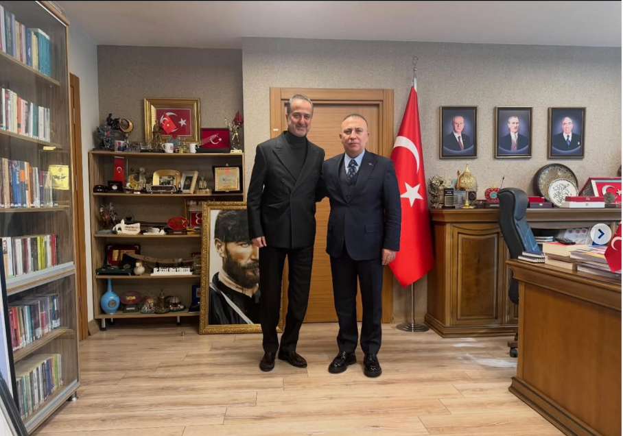 Şirketlerin içinin boşaltıldığı ve vergi kaçırıldığı suçlamalarıyla gündeme gelen iş Serdar Bilgili MHP Genel Başkan Yardımcısı İzzet Ulvi Yönter’i ziyaret etti