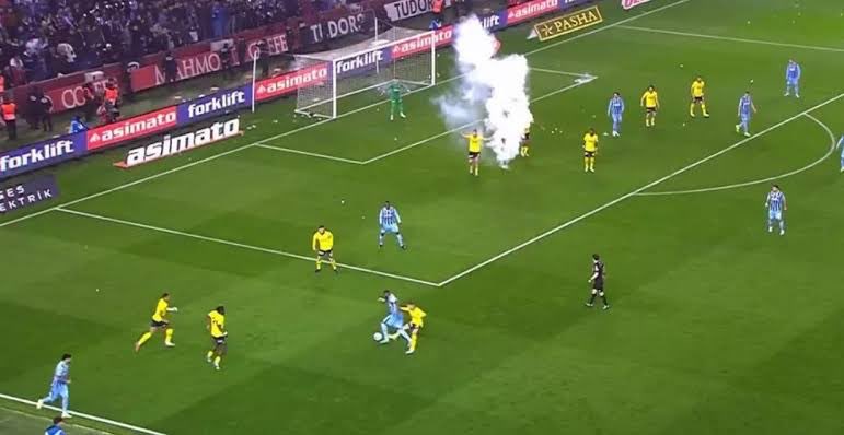 İki yıl önce büyük olayların yaşandığı Trabzonspor-Fenerbahçe maçını yöneten hakem Halil Umut Meler bir kez daha aynı karşılaşmaya atandı