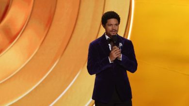 Grammy 2026’nın sunucusu Trevor Noah, Donald Trump’ın Grönland söylemlerini Epstein dosyası üzerinden hicvedince ABD Başkanı’ndan sert tepki geldi.