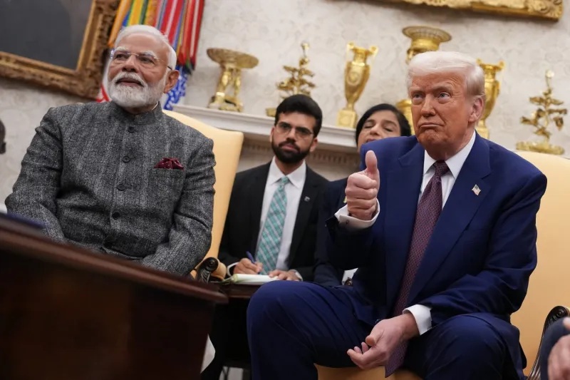 Trump açıkladı! Hindistan ürünlerine vergi yüzde 18 1 Trump, Hindistan ile ticaret anlaşmasına varıldığını duyurdu. ABD’nin Hindistan ürünlerine uyguladığı gümrük vergisi yüzde 18’e indirilecek.