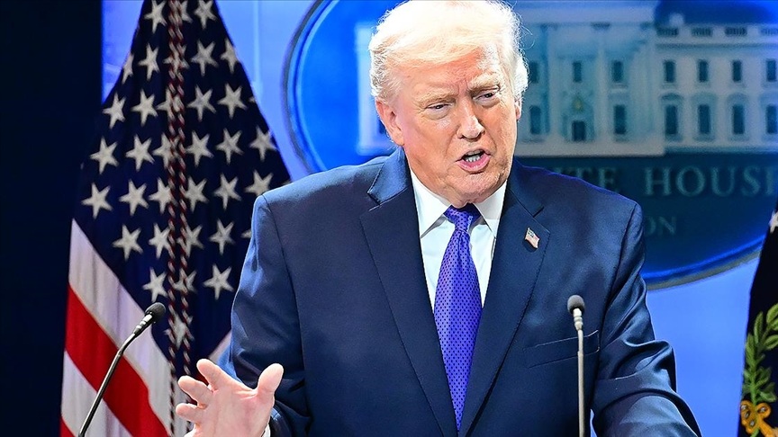 Trump açıkladı! Küresel tarifeyi yüzde 15’e çıkarıyor 1 Trump, Yüksek Mahkeme’nin tarifeleri iptal kararının ardından küresel ithalat vergisini yüzde 10’dan yüzde 15’e yükseltmek istediğini açıkladı.