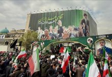 ABD İran Savaşı! ABD ve İsrail saldırılarında hayatını kaybeden İranlı komutanlar için Tahran’da cenaze töreni düzenlendi.