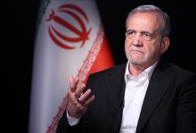 ABD İran Savaşı! İran Cumhurbaşkanı Mesud Pezeşkiyan, ABD-İsrail ile yaşanan savaşın sona ermesine ilişkin her kararın halkın güvenliği ve çıkarları gözetilerek verileceğini söyledi.