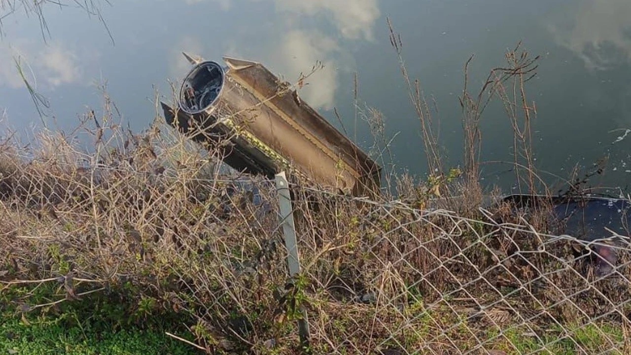 ABD İran Savaşı! İran Silahlı Kuvvetleri, Türkiye’nin egemenliğine saygı duyduklarını belirterek Türk topraklarını hedef alan herhangi bir füze saldırısı gerçekleştirmediklerini açıkladı.