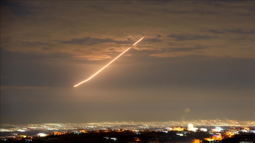 ABD İran Savaşı'nı analiz eden İngiliz Daily Mail gazetesi, ABD ve İsrail'in füze tedarikinin kısa sürede biteceğini savundu