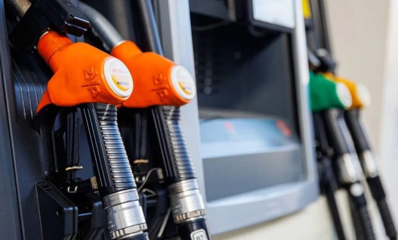 ABD İran Savaşı nedeni ile bu gece yarısından itibaren geçerli olmak üzere motorine 12.45 TL, benzine ise 3.68 TL bir zam bekleniyor