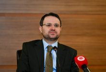 Adalet Bakanı Akın Gürlek, gazeteci Adem Metan'a öğrencilik yıllarında Ekmek Teknesi dizisinde rol aldığını açıkladı