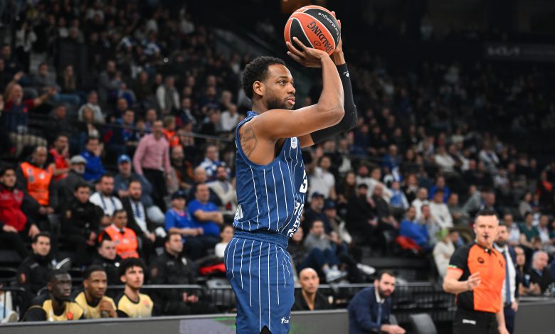 EuroLeague'de temsilcimiz Anadolu Efes kendi evinde, son sıraya demir atan Asvel Lyon'a yenilerek hayal kırıklığı yarattı