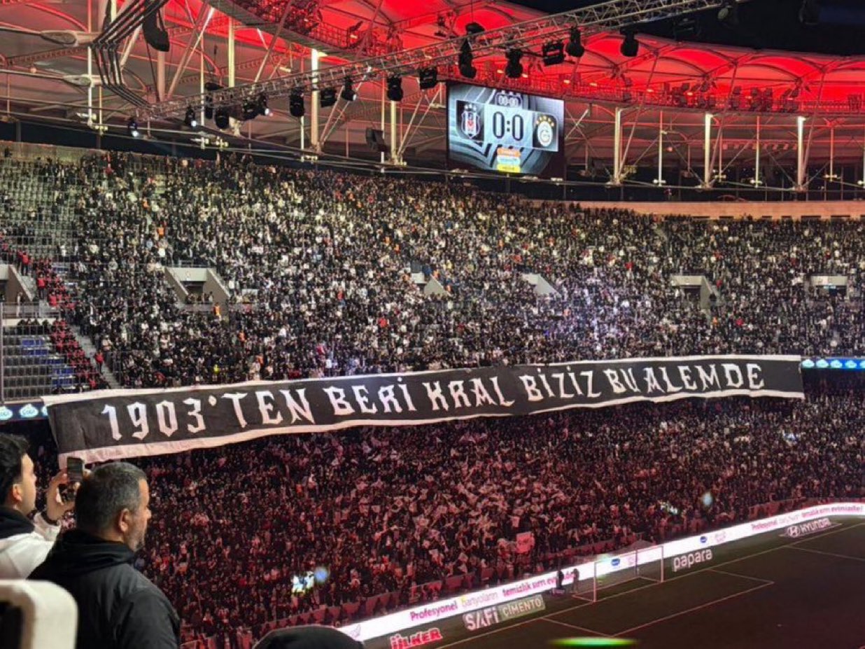 Türkiye Futbol Federasyonu, UEFA Avrupa Ligi finali nedeniyle Beşiktaş'ın yarı final maçı bir hafta geriye çekti