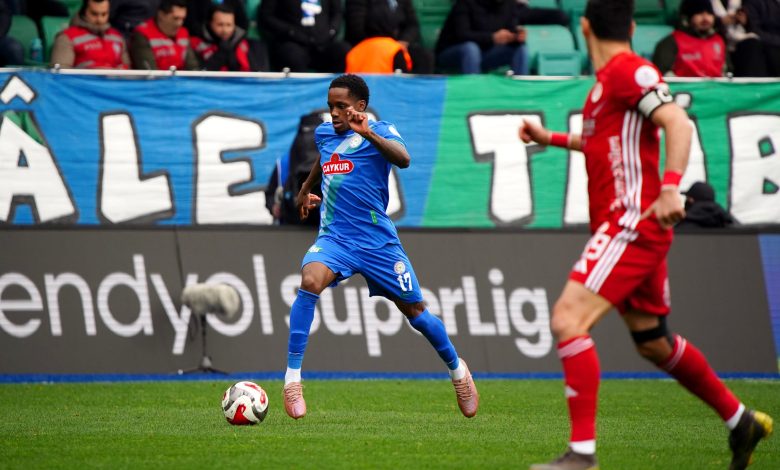 Trendyol Süper Lig’de Çaykur Rizespor, Antalyaspor’u 1-0 yenerek art arda üçüncü galibiyetini aldı