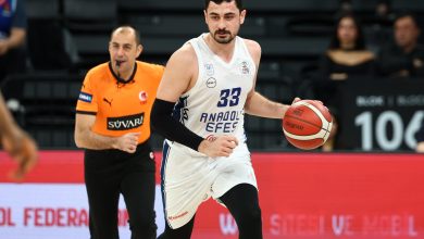 Anadolu Efes, Türkiye Sigorta Basketbol Süper Ligi'nde Tofaş'ı 92-82 ile geçerek 15. galibiyetini elde etti