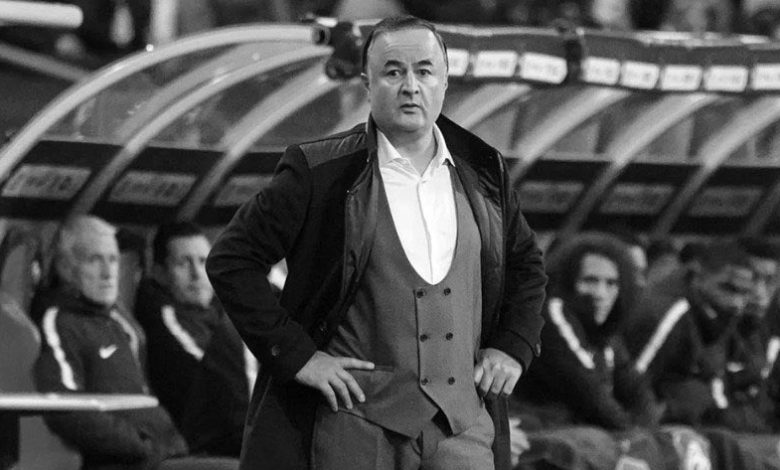 Lübnan’da Nejmeh SC takımını çalıştıran teknik direktör Engin Fırat, Beyrut’tan dönüşünde İstanbul Havalimanı’nda geçirdiği kalp krizi sonucu yaşamını yitirdi