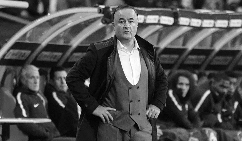 Lübnan’da Nejmeh SC takımını çalıştıran teknik direktör Engin Fırat, Beyrut’tan dönüşünde İstanbul Havalimanı’nda geçirdiği kalp krizi sonucu yaşamını yitirdi