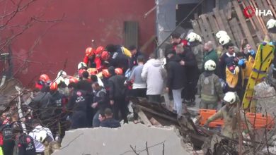 İstanbul Fatih'te doğalgaz patlaması sonucu iki bina çökerken şu ana kadar göçük altında kalan 7 kişi kurtarıldı