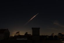 ABD İran Savaşı'nde İran bu gece, hava savunmasını çökerttiği İsrail'in çeşitli kentlerini misket bombalı balistik füzelerle vurdu