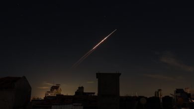 ABD İran Savaşı'nde İran bu gece, hava savunmasını çökerttiği İsrail'in çeşitli kentlerini misket bombalı balistik füzelerle vurdu