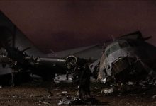 Kolombiya’nın güneyinde kalkış sırasında düşen askeri nakliye uçağında onlarca askerin bulunduğu açıklandı.