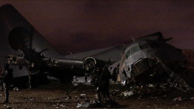 Kolombiya’nın güneyinde kalkış sırasında düşen askeri nakliye uçağında onlarca askerin bulunduğu açıklandı.