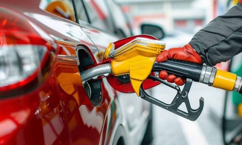 ABD İran Savaşı ile birlikte ülkemizde motorinin litre fiyatına bu gece yarısından itibaren geçerli olmak üzere 6.69 lira zam yapılması bekleniyor