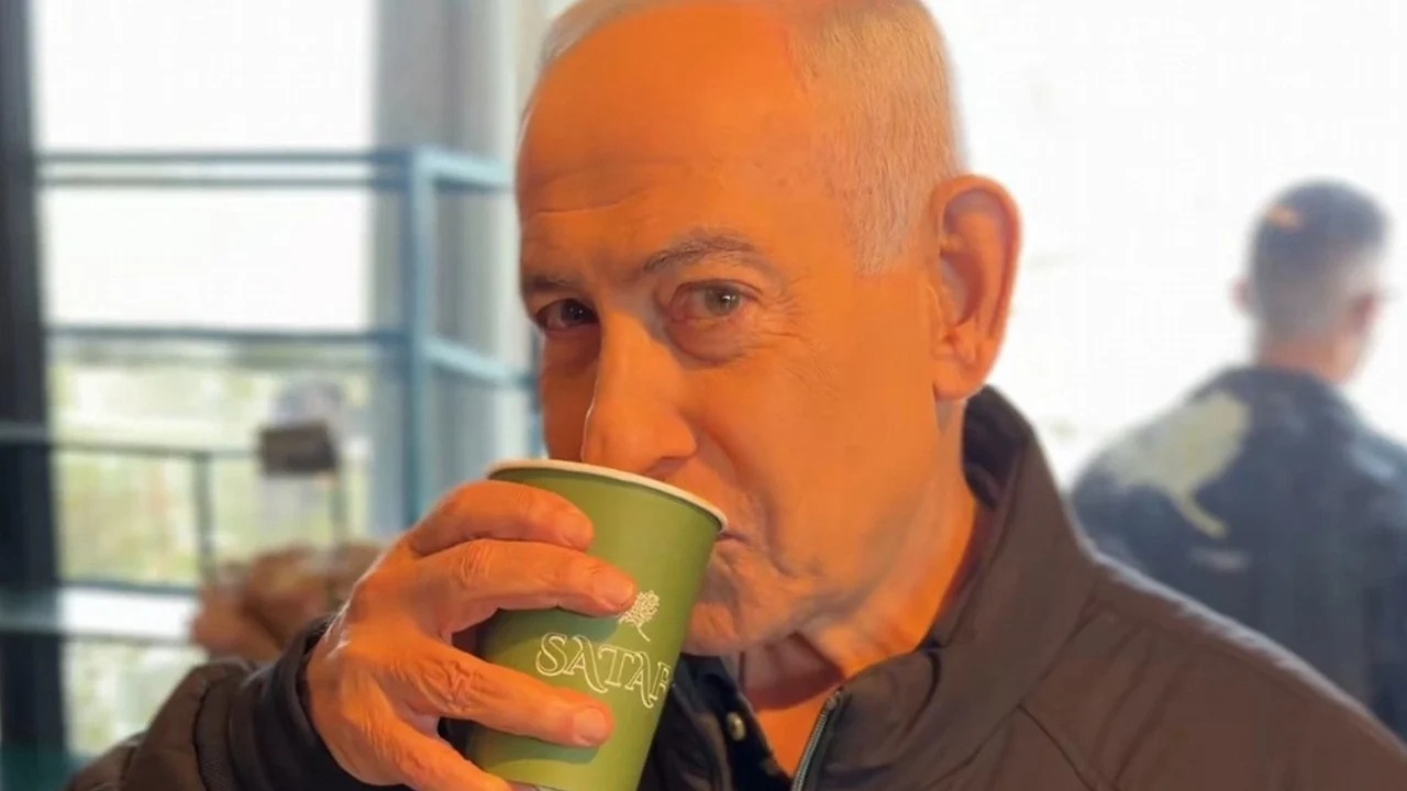 İsrail Başbakanı Binyamin Netanyahu hakkında İran saldırısında öldüğü yönünde ortaya atılan iddialar sosyal medyada gündem oldu.