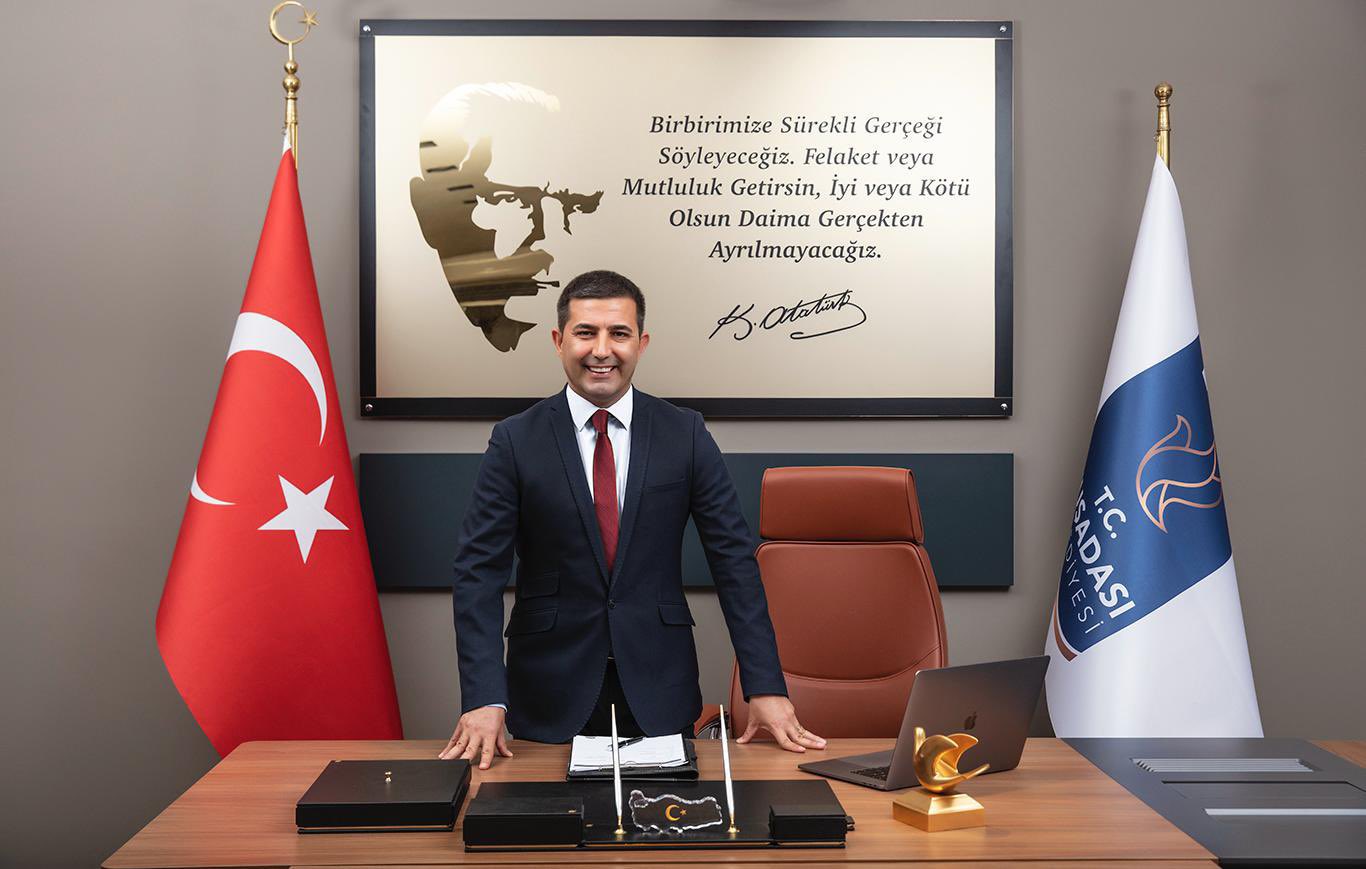 Kuşadası Belediye Başkanı Ömer Günel, İstanbul Cumhuriyet Başsavcılığı’nın yürüttüğü rüşvet ve irtikap soruşturması kapsamında gözaltına alındı