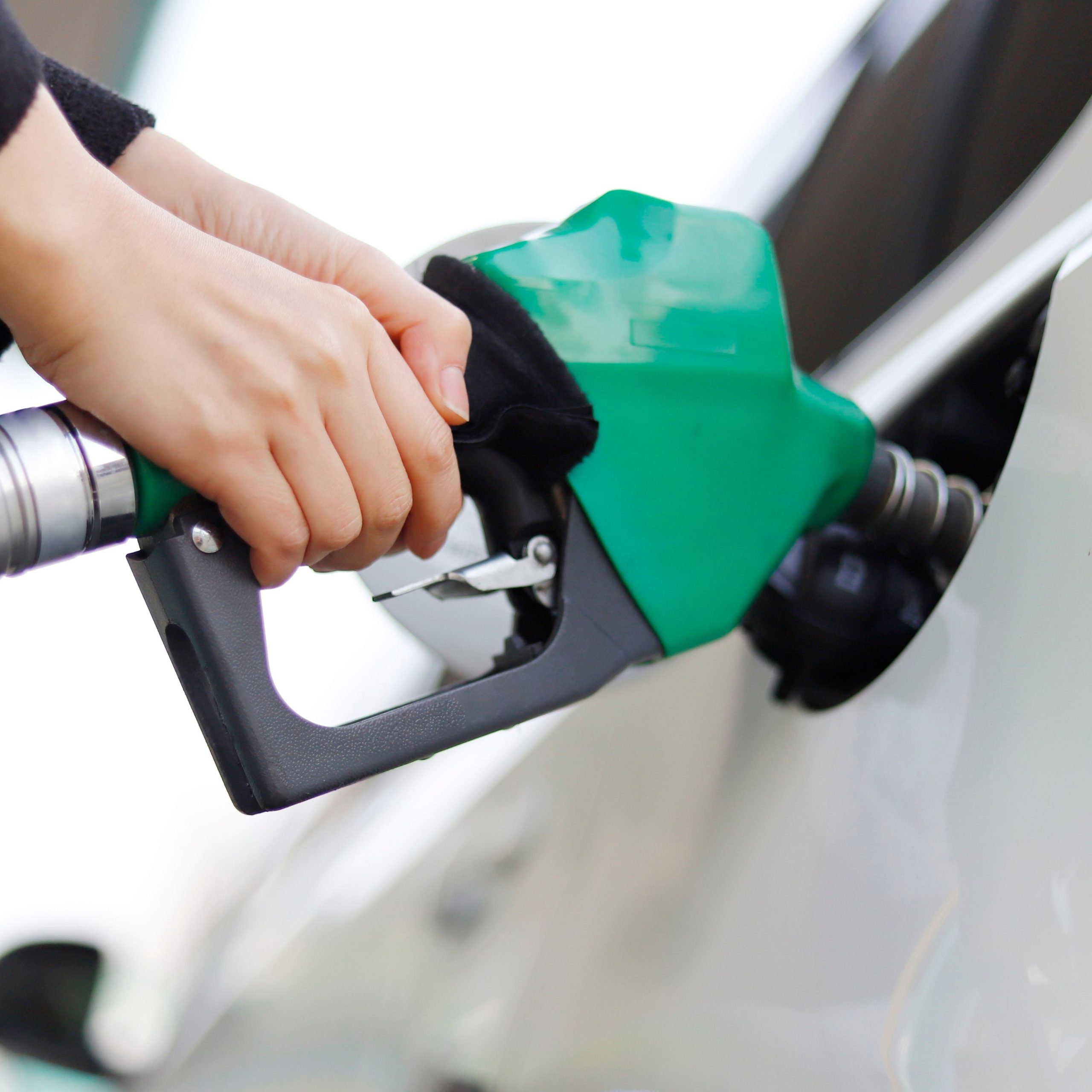 ABD İran Savaşı'nda İranlı Tuğgeneral Sardar Ebrahim Jabbari, "Artık Hürmüz Boğazı'ndan petrol yok. Petrol en az 200 dolar olacak" dedi