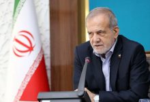 ABD İran Savaşı sürerken İran Cumhurbaşkanı Pezeşkiyan, başkentteki Kudüs Günü gösterilerine katıldı; sokaklarda halkla selfie çektirdi