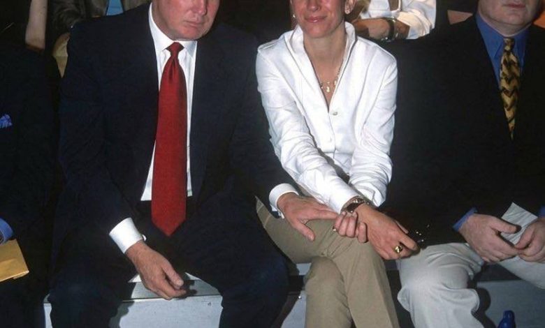 Donald Trump'a Jeffrey Epstein dosyasından korkunç suçlamalar 7 ABD Adalet Bakanlığı, Jeffrey Epstein tarafından tanıştırıldıktan sonra Başkan Donald Trump’ın kendisine cinsel tacizde bulunduğunu iddia eden bir kadınla yapılan FBI görüşmesini yayınladı