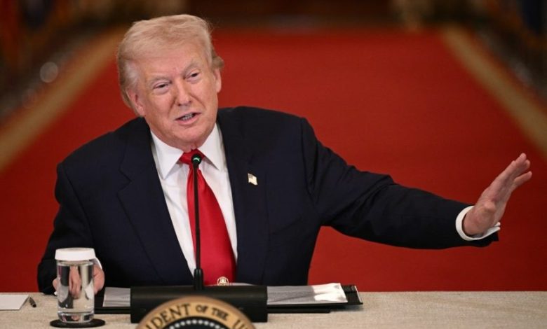 Trump: Güney Amerika’daki karteller ABD için tehdit 10 ABD Başkanı Donald Trump, Florida’da Güney Amerika ülke liderlerinin katıldığı Amerikan Kalkanı Zirvesi’nde konuştu.
