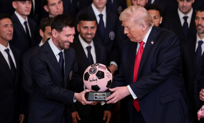 ABD İran Savaşı devam ederken ABD Başkanı Donald Trump'ı takım arkadaşlarıyla birlikte ziyaret eden Lionel Messi'nin desteği dikkat çekti