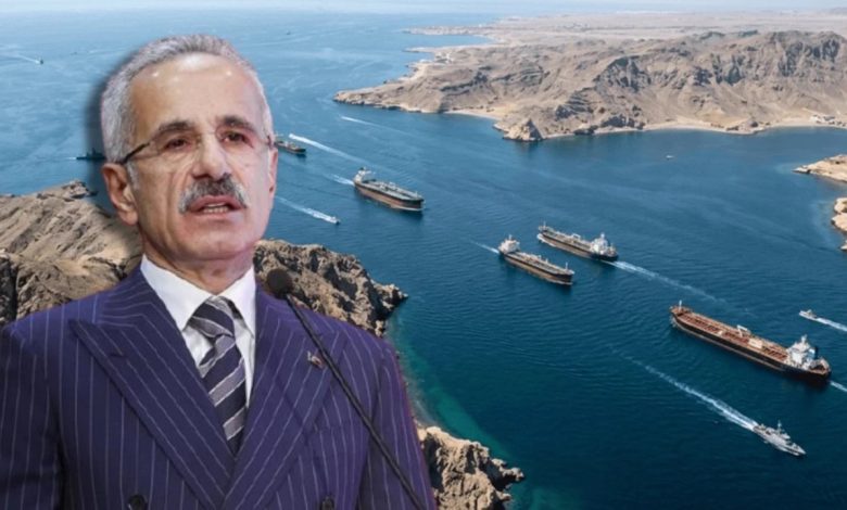 ABD İran Savaşı! Ulaştırma Bakanı'ndan açıklama 18 ABD İran Savaşı'nda Ulaştırma ve Altyapı Bakanı Abdulkadir Uraloğlu, Hürmüz Boğazı'ndaki Türk gemilerle ilgili bilgi verdi